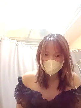 Snapshot of -Trang- chatting on April 1, 2026, 5:09 am -Trang- online show from April 1, 2026, 5:09 am