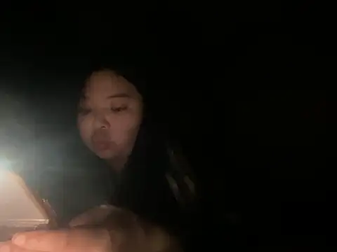 ronacutie online show from March 31, 2026, 7:49 pm