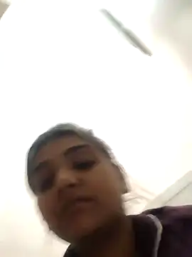   Hot  Lakshmi   online show from April 16, 2026, 3:29 am