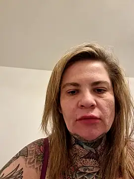 Snapshot of ellarealbrazilian chatting on March 31, 2026, 8:33 pm ellarealbrazilian online show from March 31, 2026, 8:33 pm