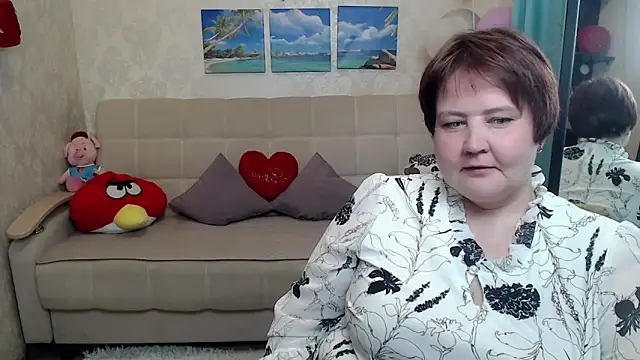 QUEEN02030 online show from April 1, 2026, 1:41 pm