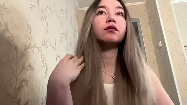 Snapshot of IreneOrbison chatting on March 31, 2026, 1:35 pm IreneOrbison online show from March 31, 2026, 1:35 pm