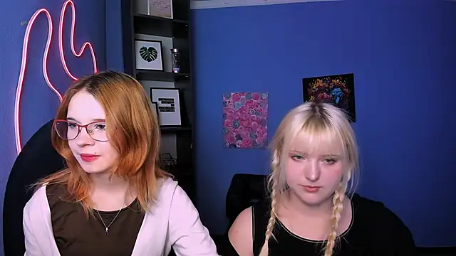 callmevivien online show from April 15, 2026, 7:29 pm