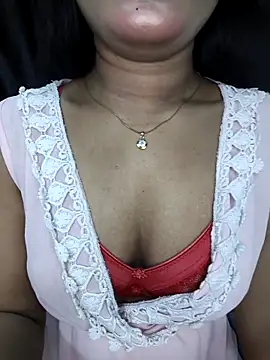Snapshot of Piyu_x chatting on April 27, 2026, 5:44 pm Piyu x online show from April 27, 2026, 5:44 pm