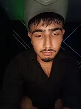 Snapshot of Ares_Blake chatting on April 7, 2026, 1:18 am Ares Blake online show from April 7, 2026, 1:18 am