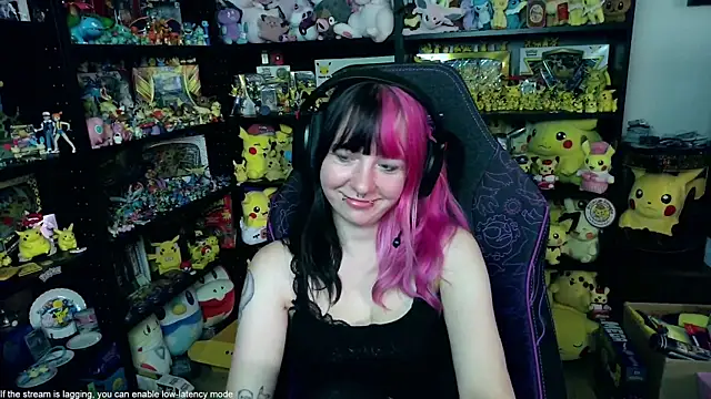 Snapshot of CutieTracer chatting on July 12, 2026, 4:41 pm CutieTracer online show from July 12, 2026, 4:41 pm