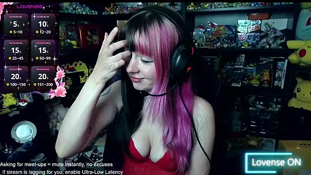 Snapshot of CutieTracer chatting on June 14, 2026, 7:37 pm CutieTracer online show from June 14, 2026, 7:37 pm