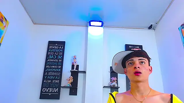 milo hot  online show from April 2, 2026, 8:15 pm