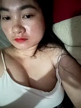 Snapshot of Linh_Hoang chatting on April 11, 2026, 4:32 pm Linh Hoang online show from April 11, 2026, 4:32 pm