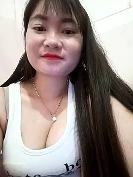Snapshot of Linh_Hoang chatting on April 15, 2026, 2:06 am Linh Hoang online show from April 15, 2026, 2:06 am