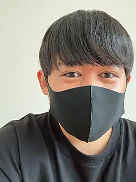 Snapshot of mzkpnz chatting on April 2, 2026, 2:19 am mzkpnz online show from April 2, 2026, 2:19 am