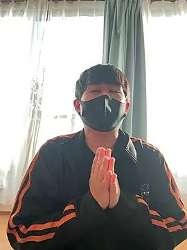 Snapshot of mzkpnz chatting on April 8, 2026, 7:21 am mzkpnz online show from April 8, 2026, 7:21 am