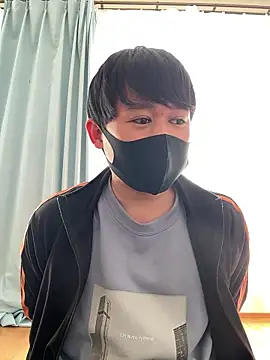 Snapshot of mzkpnz chatting on April 3, 2026, 4:08 am mzkpnz online show from April 3, 2026, 4:08 am