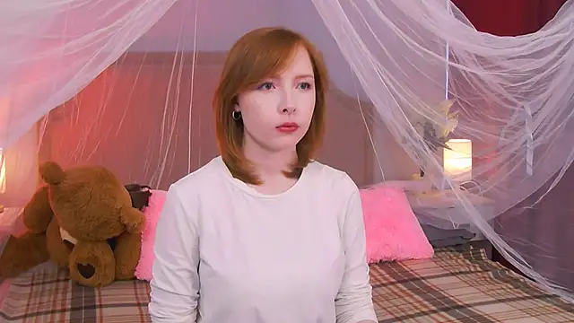 Snapshot of CherryCrushLove chatting on June 2, 2026, 6:24 am CherryCrushLove online show from June 2, 2026, 6:24 am