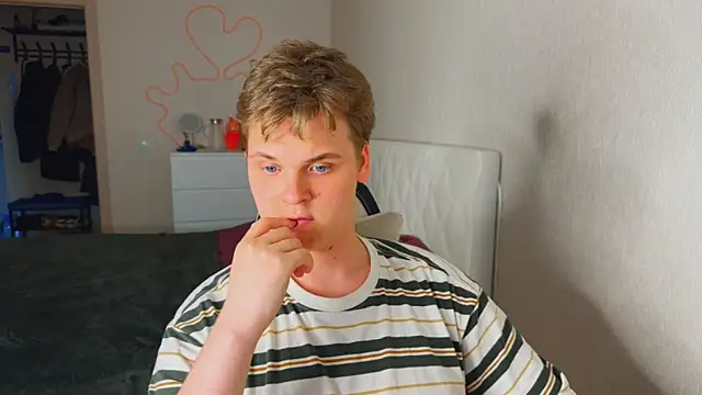 EvincedHook online show from April 3, 2026, 1:17 pm