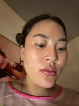 Lina-Naughty online show from June 17, 2026, 3:33 pm
