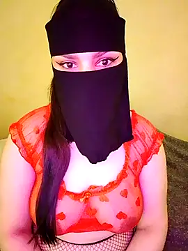 Snapshot of Queen_Lola chatting on April 27, 2026, 3:32 pm Queen Lola online show from April 27, 2026, 3:32 pm