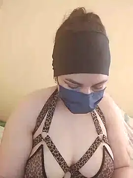Snapshot of Queen_Lola chatting on April 3, 2026, 3:07 pm Queen Lola online show from April 3, 2026, 3:07 pm