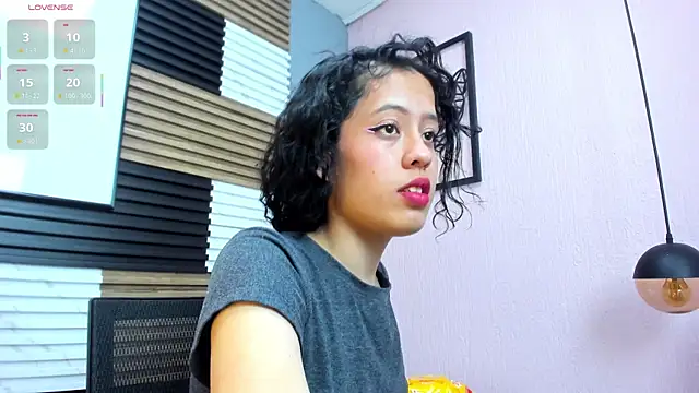Snapshot of Kaira_luxury chatting on May 23, 2026, 3:05 am Kaira luxury online show from May 23, 2026, 3:05 am