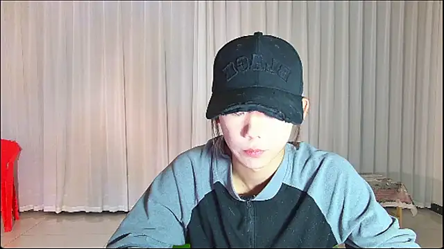 Snapshot of wumei-001 chatting on April 23, 2026, 12:00 pm wumei-001 online show from April 23, 2026, 12:00 pm