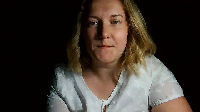 TinaKittyX online show from May 31, 2026, 9:04 pm