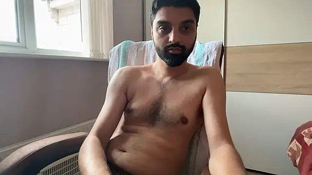 priyxh online show from May 26, 2026, 1:31 pm