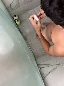 arthur22centim online show from April 2, 2026, 7:42 pm