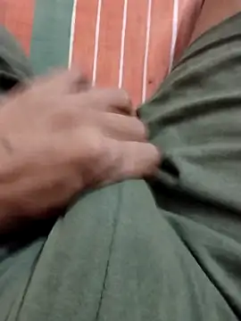 Snapshot of Daddy_004__ chatting on April 4, 2026, 2:12 pm Daddy 004 online show from April 4, 2026, 2:12 pm