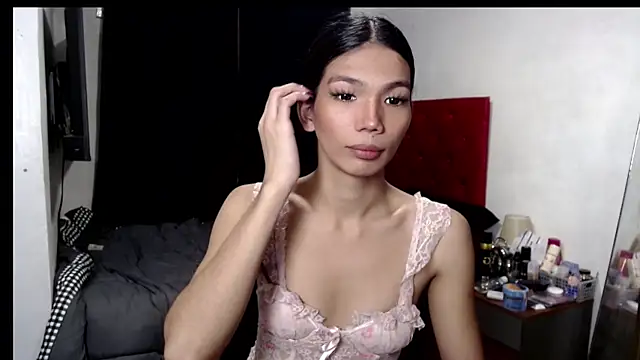 Snapshot of hikarilust23xx chatting on May 27, 2026, 7:10 pm hikarilust23xx online show from May 27, 2026, 7:10 pm
