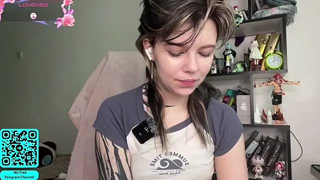 Snapshot of MadalynNosel chatting on June 10, 2026, 7:09 am MadalynNosel online show from June 10, 2026, 7:09 am