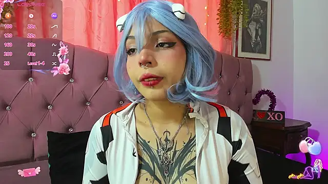 kaoriabyzz  online show from April 10, 2026, 9:00 pm