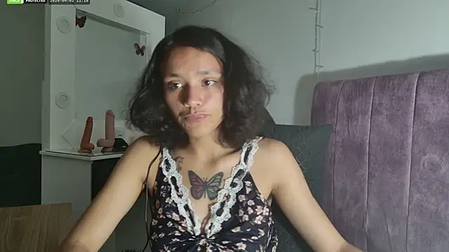 Snapshot of Malika_x_noor chatting on April 3, 2026, 2:18 am Malika x noor online show from April 3, 2026, 2:18 am