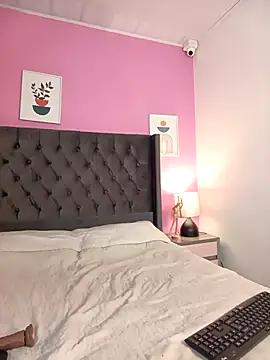 Wolfamara online show from April 11, 2026, 1:26 pm