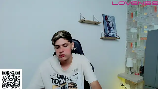 Snapshot of flaquito___ chatting on May 30, 2026, 8:25 pm flaquito online show from May 30, 2026, 8:25 pm
