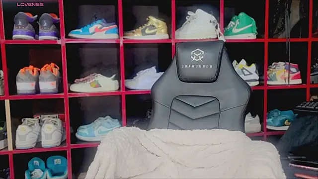 IndianBeauty27 online show from April 6, 2026, 11:39 pm