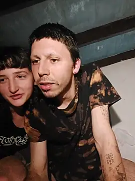 Snapshot of imsarahhh chatting on April 3, 2026, 10:49 pm imsarahhh online show from April 3, 2026, 10:49 pm