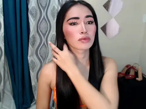 urasiankylie online show from May 25, 2026, 5:11 pm