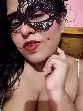 Snapshot of Maskedcurves chatting on April 10, 2026, 6:09 am Maskedcurves online show from April 10, 2026, 6:09 am