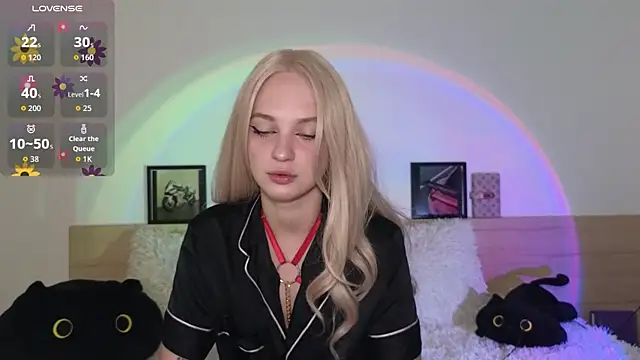 Snapshot of AstridRos chatting on April 24, 2026, 10:01 pm AstridRos online show from April 24, 2026, 10:01 pm