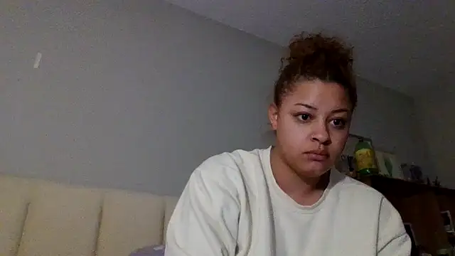 Snapshot of madzbailey chatting on May 24, 2026, 11:04 pm madzbailey online show from May 24, 2026, 11:04 pm