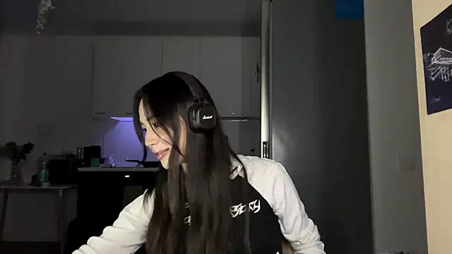 Snapshot of Elizabetswan chatting on April 5, 2026, 7:31 pm Elizabetswan online show from April 5, 2026, 7:31 pm