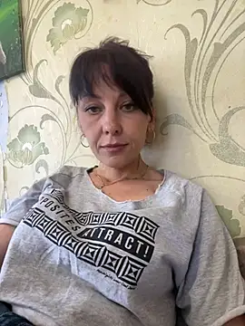 Snapshot of Bella_heart chatting on April 6, 2026, 10:27 am Bella heart online show from April 6, 2026, 10:27 am