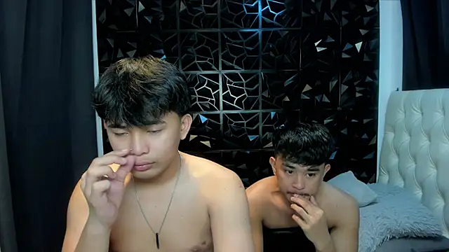 Snapshot of xloverbigcock chatting on April 6, 2026, 4:46 am xloverbigcock online show from April 6, 2026, 4:46 am