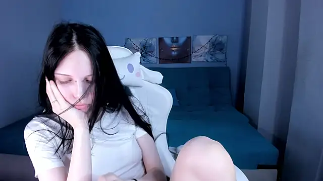 Snapshot of SugarBunny18 chatting on July 7, 2026, 4:37 am SugarBunny18 online show from July 7, 2026, 4:37 am