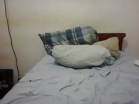 carlos1a online show from April 15, 2026, 2:28 am