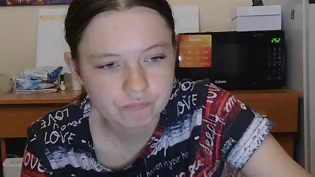JessicaHolland1 online show from July 11, 2026, 6:19 pm