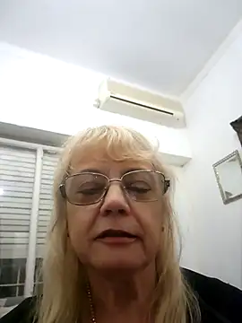 MatureElegantWidow online show from April 10, 2026, 10:17 pm