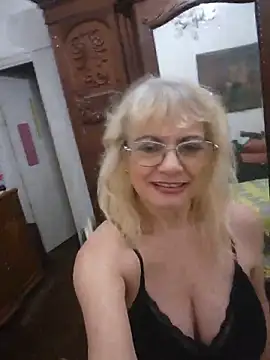 Snapshot of MatureElegantWidow chatting on June 5, 2026, 10:04 pm MatureElegantWidow online show from June 5, 2026, 10:04 pm