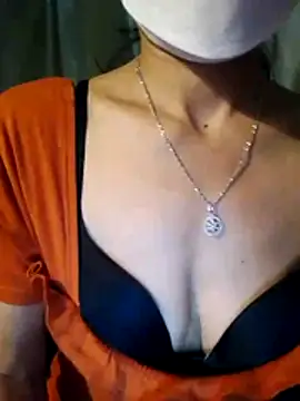 Snapshot of Mi-Tiffiny chatting on April 3, 2026, 3:29 pm Mi-Tiffiny online show from April 3, 2026, 3:29 pm