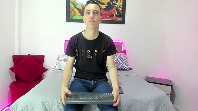 Snapshot of Tatan_Cooper chatting on April 4, 2026, 1:34 am Tatan Cooper online show from April 4, 2026, 1:34 am